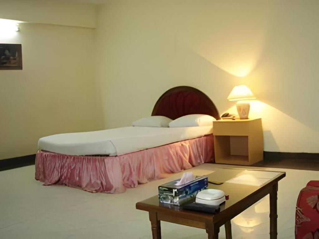 Hotel Castle Salam Khulna Exterior foto